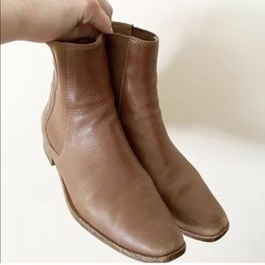 Christy Dawn Leather Chelsea Boot Hazelnut size 9